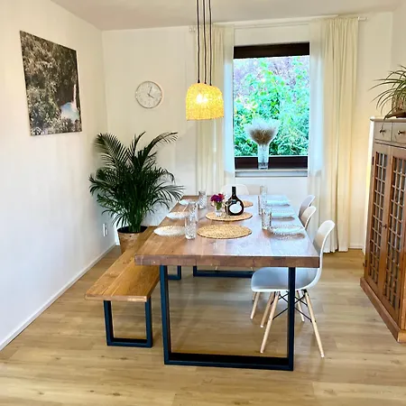 Prázdninový dům Weinbergblick - Nahe Wuerzburg - 2 Schlafzimmer - Familienfreundlich - Terrasse Unterleinach