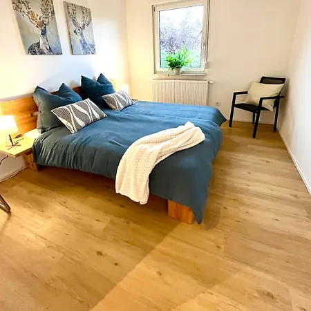 Weinbergblick - Nahe Wuerzburg - 2 Schlafzimmer - Familienfreundlich - Terrasse