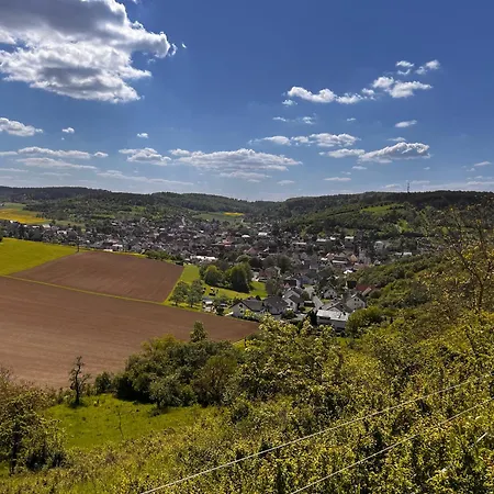 Weinbergblick - Nahe Wuerzburg - 2 Schlafzimmer - Familienfreundlich - Terrasse